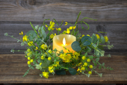 Buttercup Fields 6.5in Candle Ring
