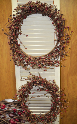 Red Brown & Tan Mixed Berry S/2 Wreaths