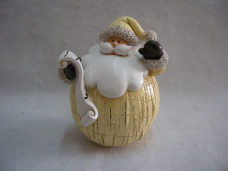 Crackle Santa with a LIST of Resin 3.66in