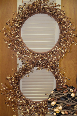 Manchester Mini Berry Set of 2 Wreaths