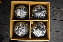 Black & White Set of 4 Glass Ornaments 4in