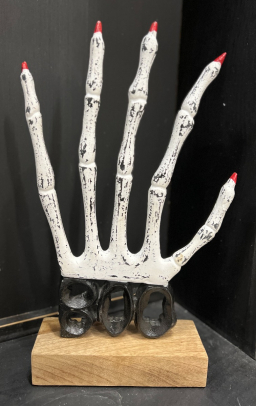 Boney Boo Hand 9.5x16in