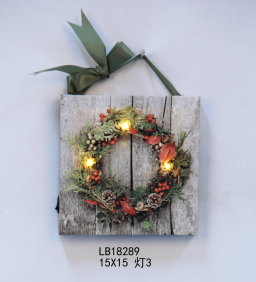 Holiday Wreath w/ 3 LED Lights 6inx6in