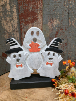 Ghostly Trio 7.75x8.5in