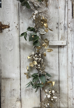 Glitz And Glamour Garland