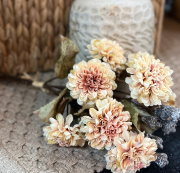 Cream Rose Button Mum