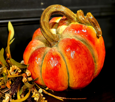 Pumpkin Twist 11x11x11in