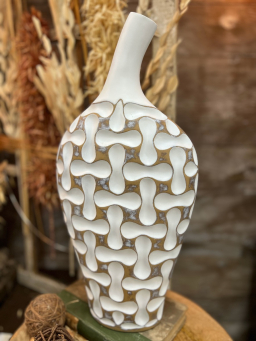 Puzzle Vase 18in