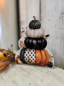 Whimsy Pumpkin Stack 8.7x7.3in