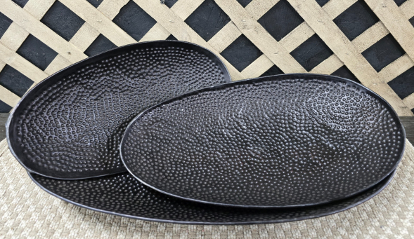 Hammered Iron Set of 3 Trays 23,19 and 17in